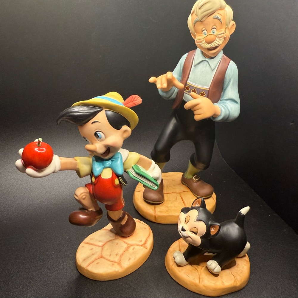 WDCC Pinocchio and Geppetto Figurine Set